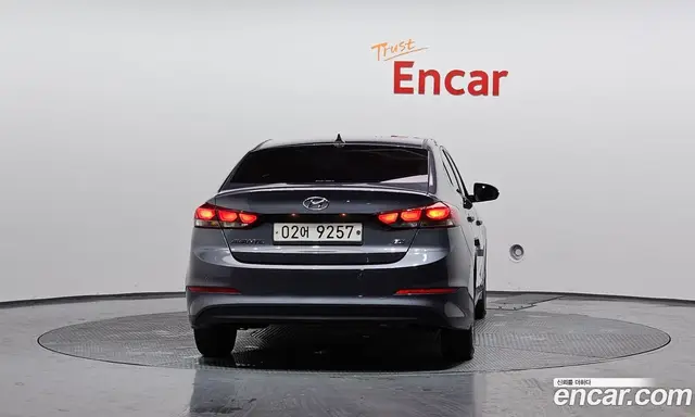 Hyundai Avante 2017 1.6 автомат (гидро), миниатюра 4