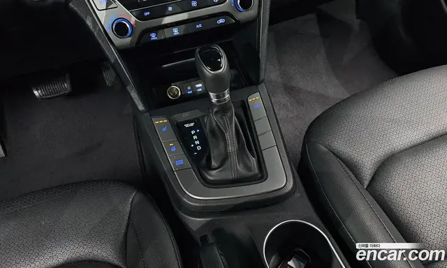 Hyundai Avante 2017 1.6 автомат (гидро), миниатюра 9