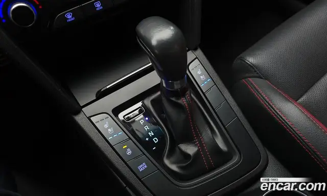 Hyundai Avante 2017 1.6 автомат (гидро), миниатюра 12