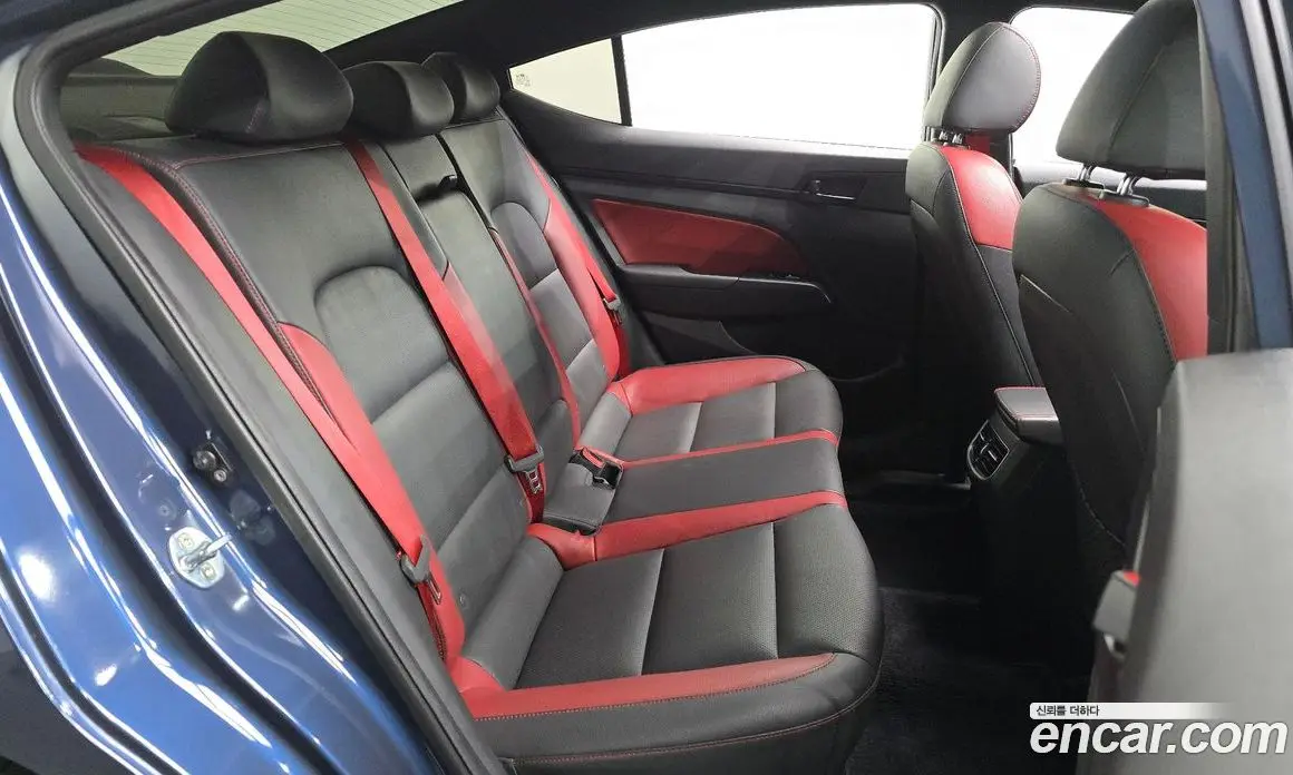 Hyundai Avante 2017 1.6 автомат (гидро), фото 17