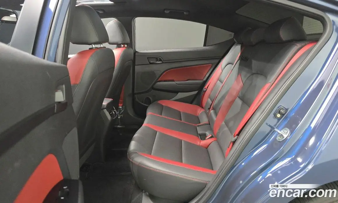 Hyundai Avante 2017 1.6 автомат (гидро), фото 18