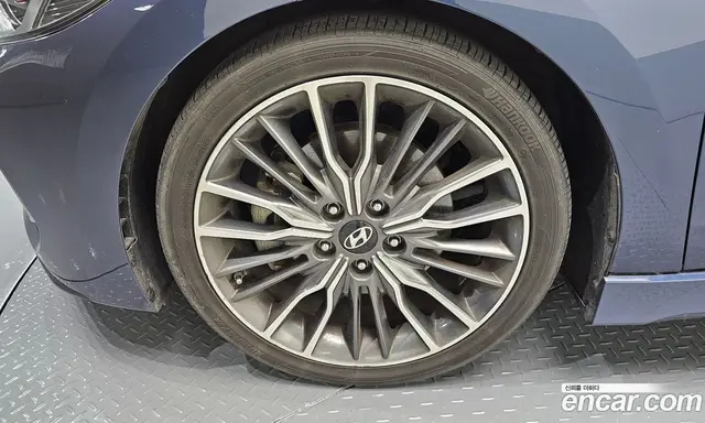 Hyundai Avante 2017 1.6 автомат (гидро), миниатюра 5