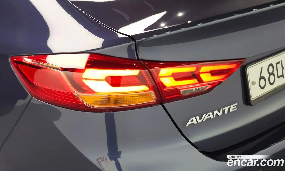 Hyundai Avante 2017 1.6 автомат (гидро), фото 9