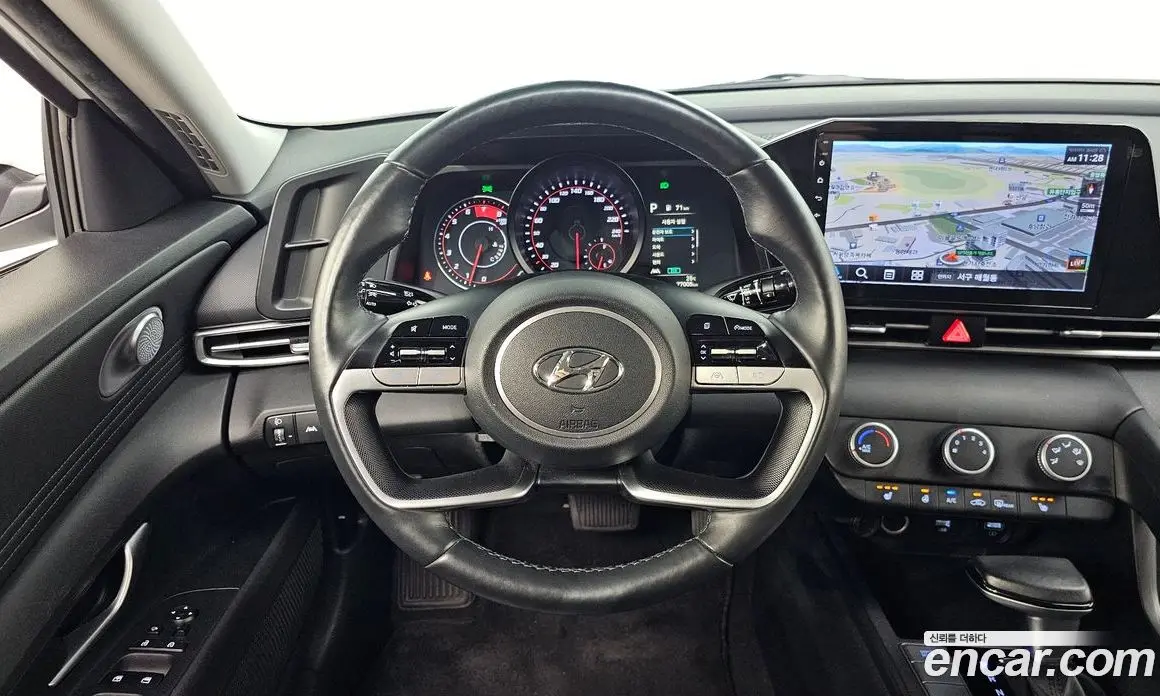 Hyundai Avante 2022 1.6 автомат (гидро), фото 18