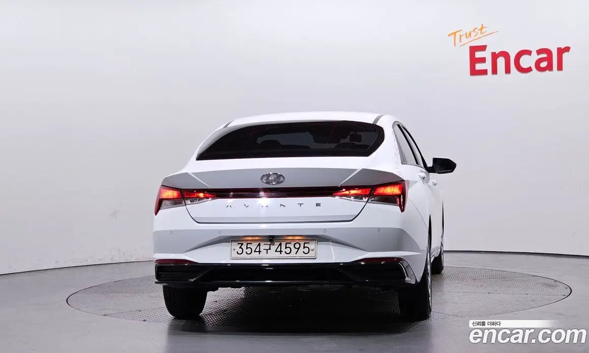 Hyundai Avante 2022 1.6 автомат (гидро), фото 4