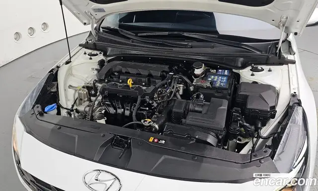 Hyundai Avante 2022 1.6 автомат (гидро), миниатюра 6