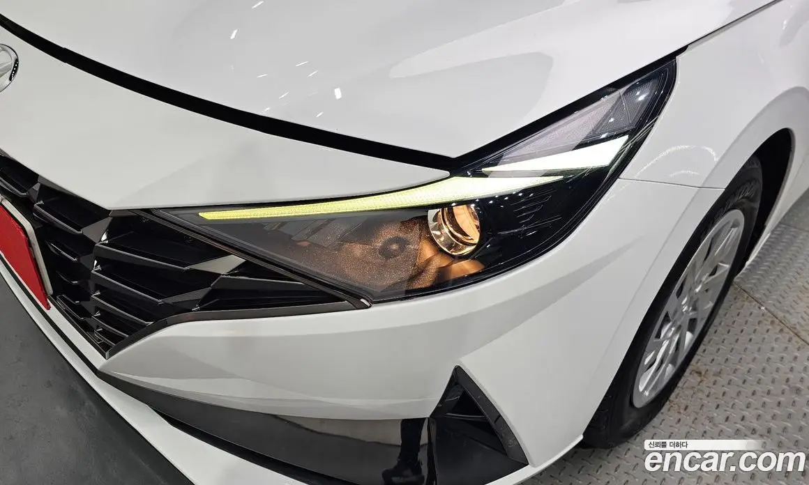 Hyundai Avante 2022 1.6 автомат (гидро), фото 8