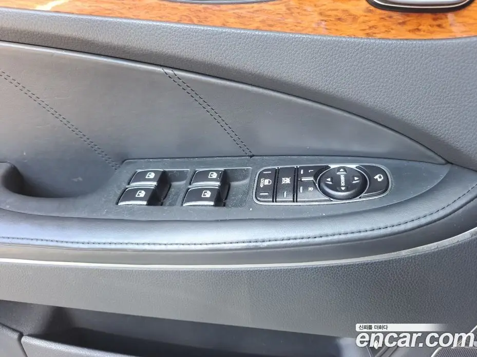 Hyundai Equus 2010 3.8 автомат (гидро), фото 20 Hyundai Equus 2010 3.8 автомат (гидро), фото 20