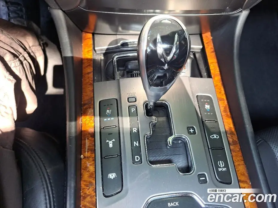 Hyundai Equus 2010 3.8 автомат (гидро), фото 9 Hyundai Equus 2010 3.8 автомат (гидро), фото 9