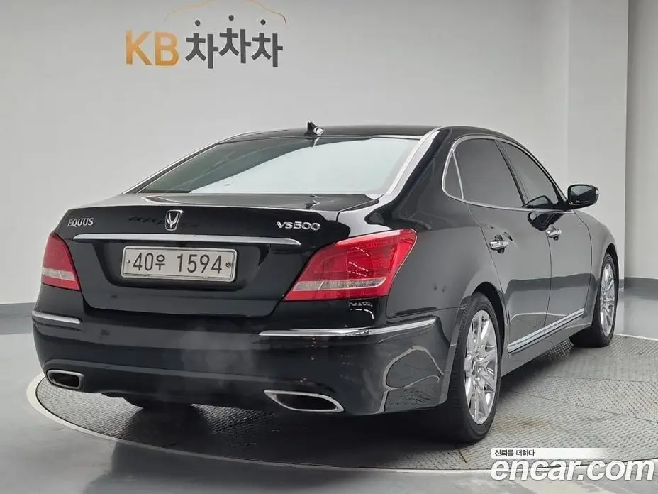 Hyundai Equus 2011 5.0 автомат (гидро), фото 4 Hyundai Equus 2011 5.0 автомат (гидро), фото 4
