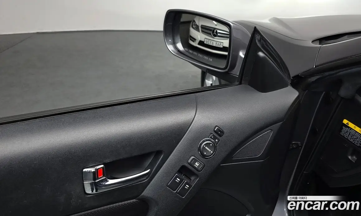 Hyundai Genesis 2009 3.8 автомат (гидро), фото 13