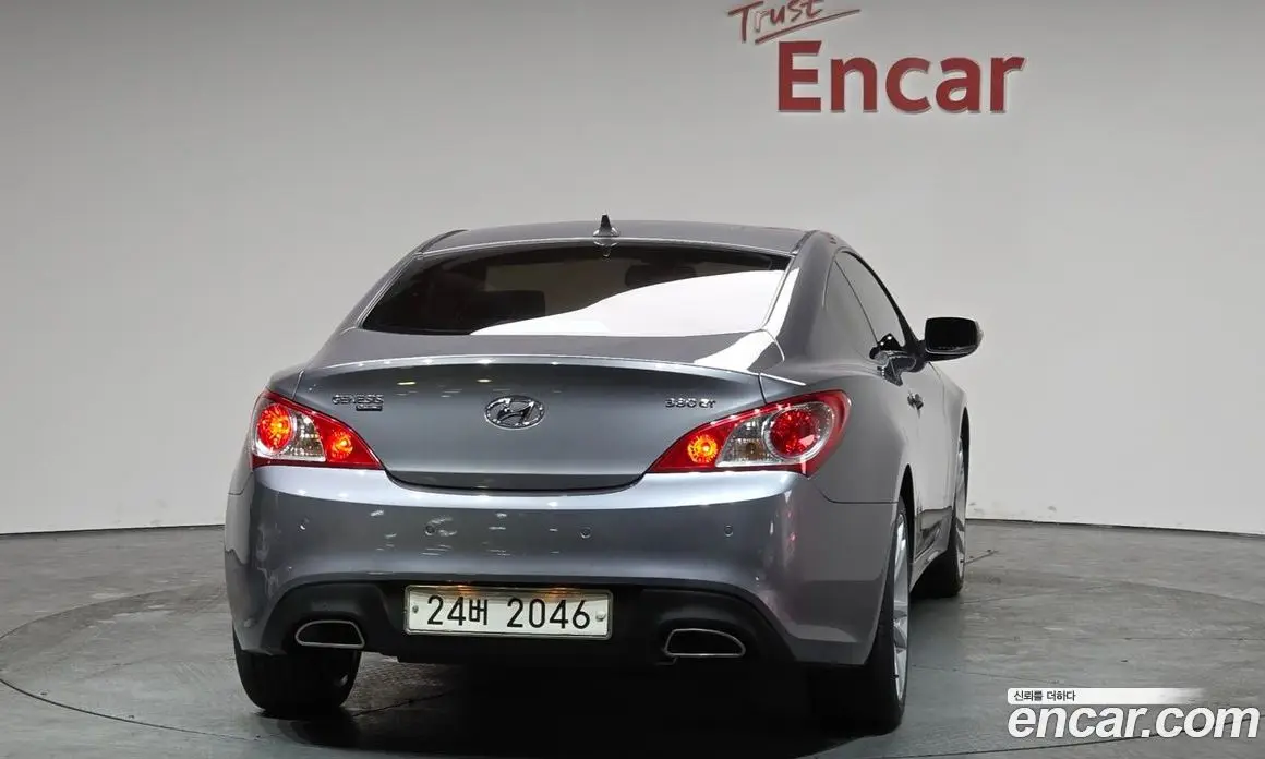 Hyundai Genesis 2009 3.8 автомат (гидро), фото 4