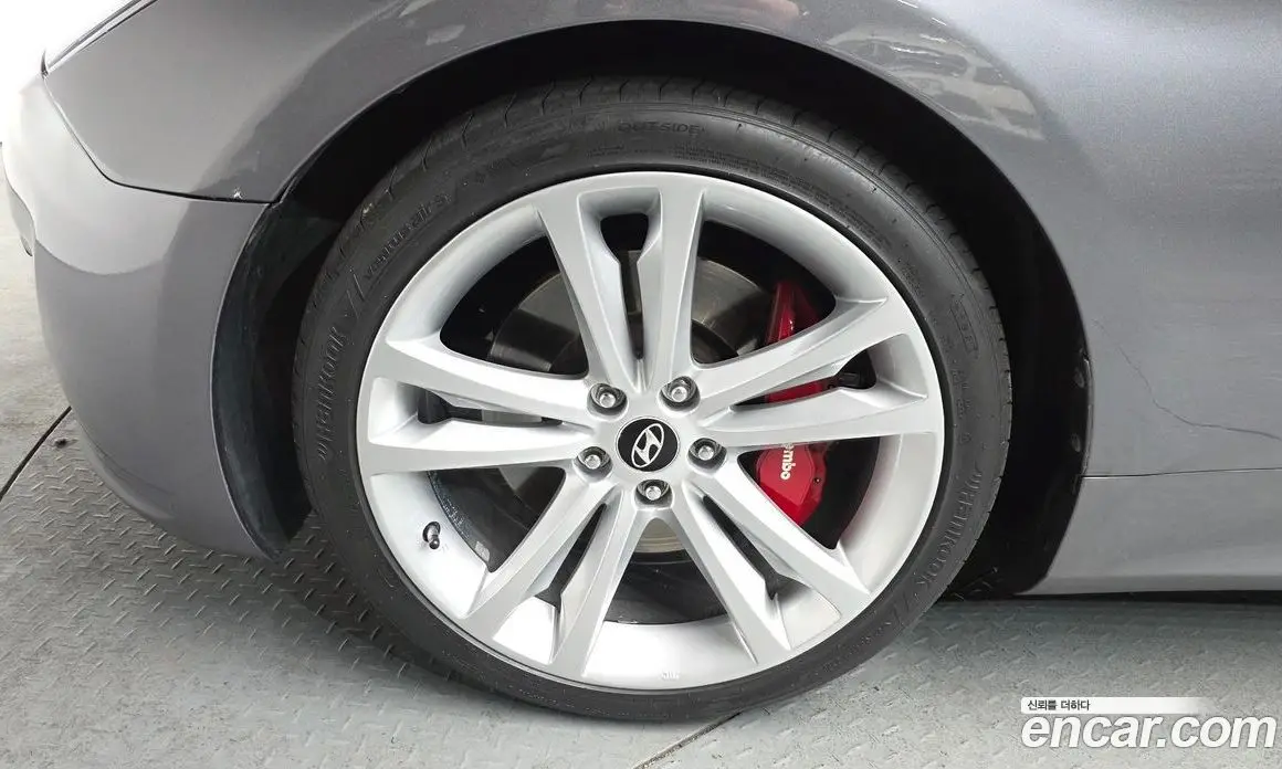 Hyundai Genesis 2009 3.8 автомат (гидро), фото 5