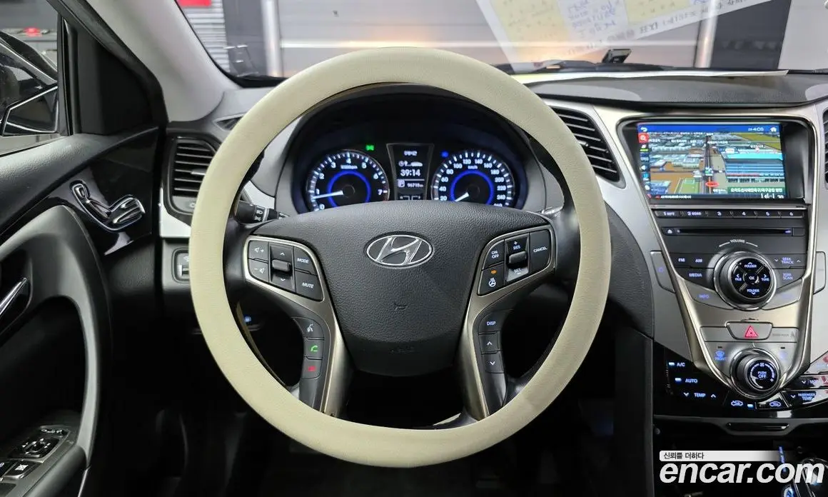 Hyundai Grandeur 2012 3.0 автомат (гидро), фото 13 Hyundai Grandeur 2012 3.0 автомат (гидро), фото 13