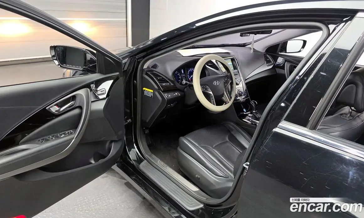 Hyundai Grandeur 2012 3.0 автомат (гидро), фото 10 Hyundai Grandeur 2012 3.0 автомат (гидро), фото 10
