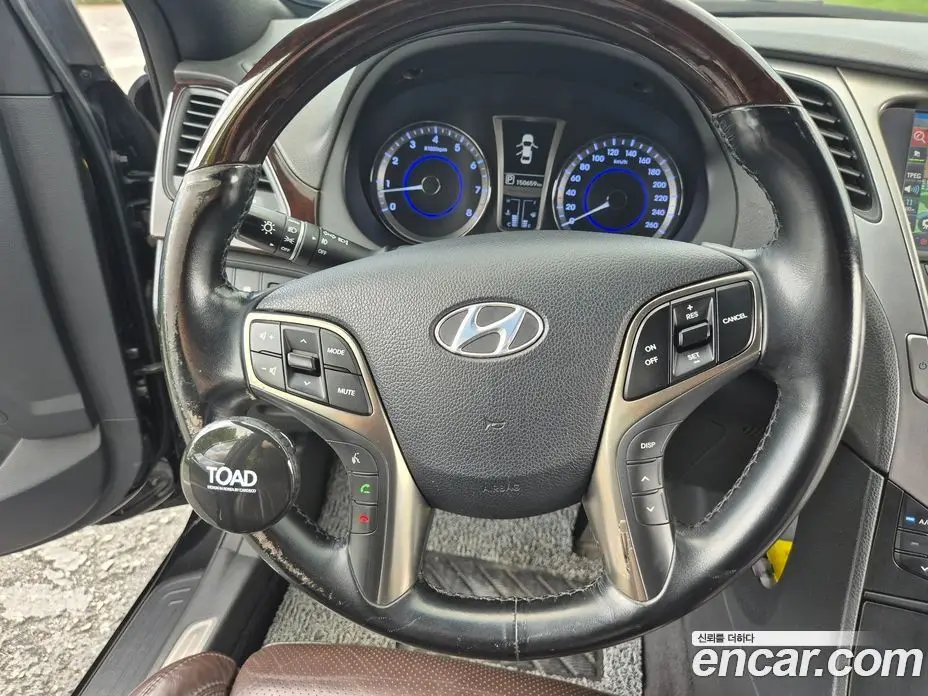 Hyundai Grandeur 2014 3.0 автомат (гидро), фото 13