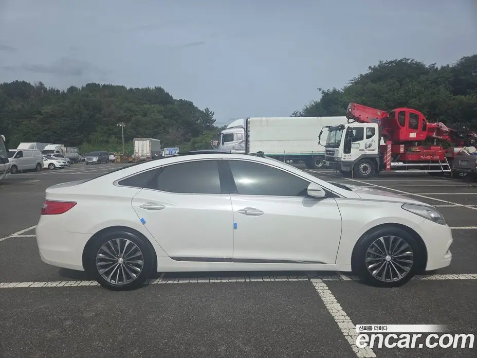 Hyundai Grandeur 2014 3.0 автомат (гидро), фото 4