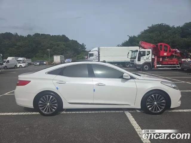 Hyundai Grandeur 2014 3.0 автомат (гидро), миниатюра 4
