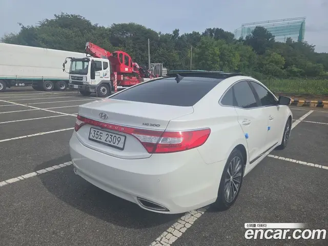 Hyundai Grandeur 2014 3.0 автомат (гидро), миниатюра 6