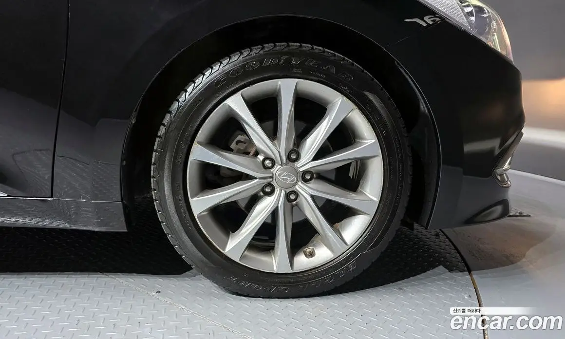 Hyundai Grandeur 2015 3.0 автомат (гидро), фото 7 Hyundai Grandeur 2015 3.0 автомат (гидро), фото 7
