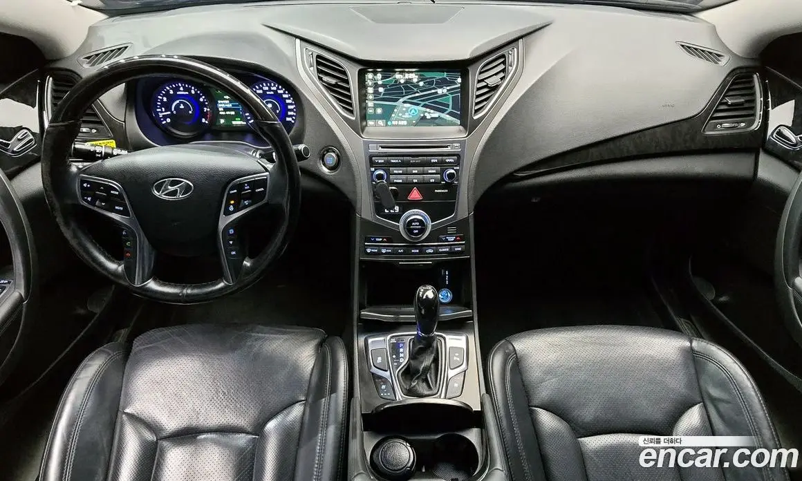 Hyundai Grandeur 2015 3.0 автомат (гидро), фото 10 Hyundai Grandeur 2015 3.0 автомат (гидро), фото 10