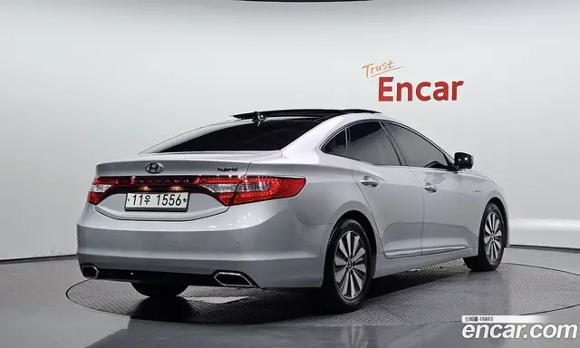 Hyundai Grandeur 2015 2.4 автомат (гидро), миниатюра 2 Hyundai Grandeur 2015 2.4 автомат (гидро), миниатюра 2