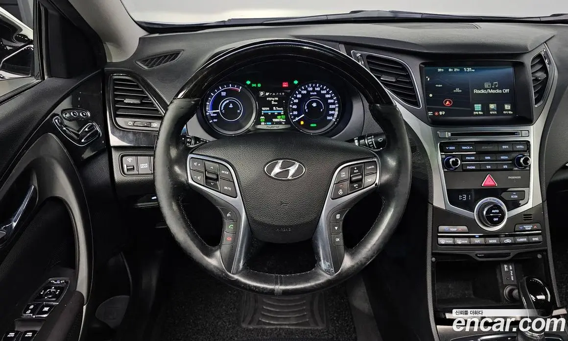 Hyundai Grandeur 2015 2.4 автомат (гидро), фото 18 Hyundai Grandeur 2015 2.4 автомат (гидро), фото 18