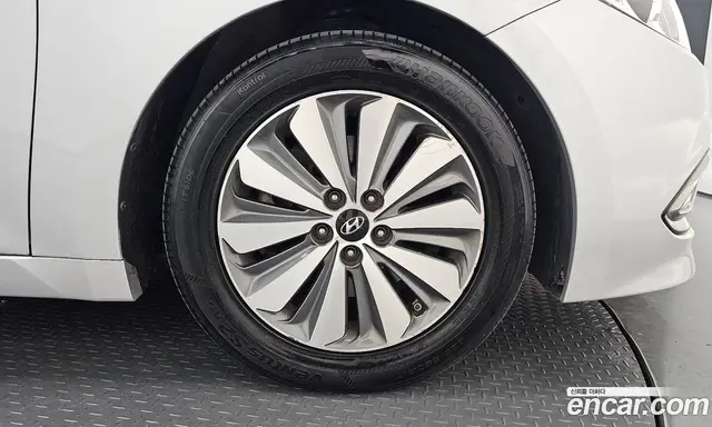 Hyundai Grandeur 2015 2.4 автомат (гидро), миниатюра 7 Hyundai Grandeur 2015 2.4 автомат (гидро), миниатюра 7