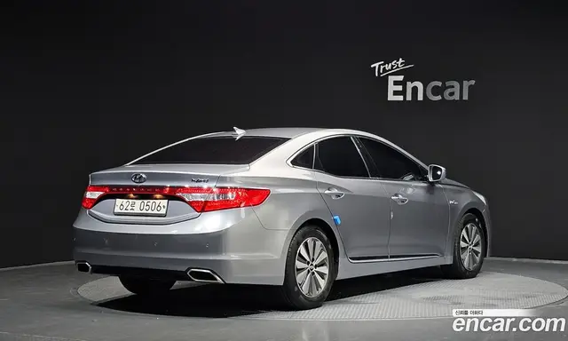 Hyundai Grandeur 2016 2.4 автомат (гидро), миниатюра 2