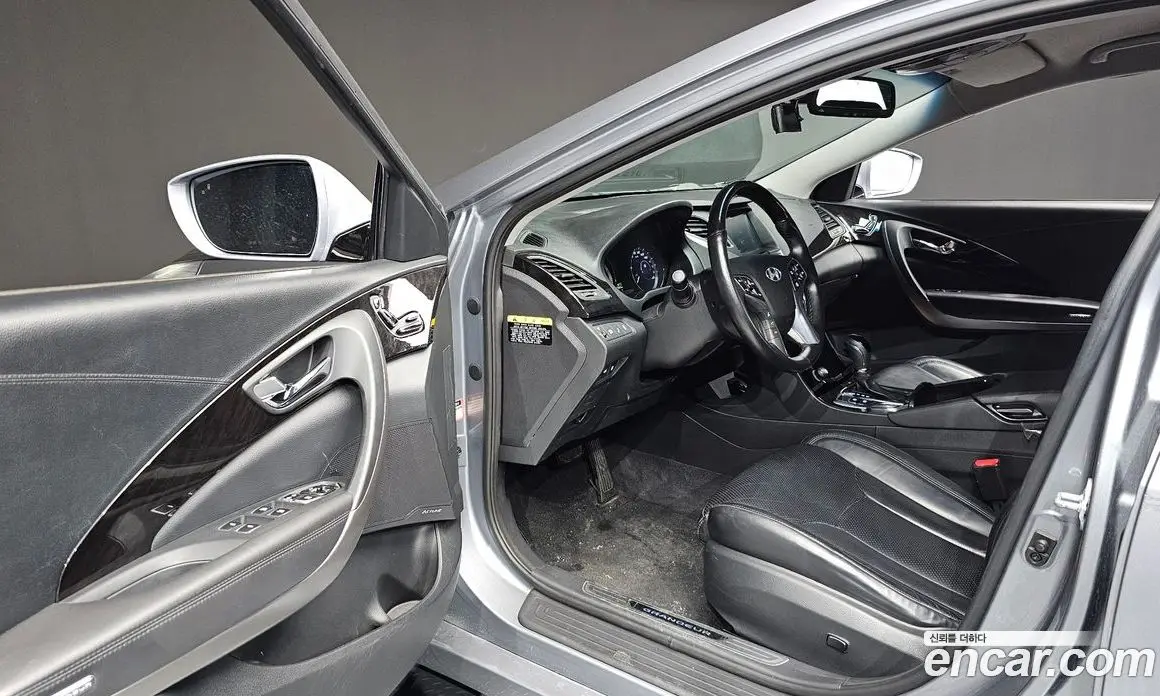 Hyundai Grandeur 2016 2.4 автомат (гидро), фото 13