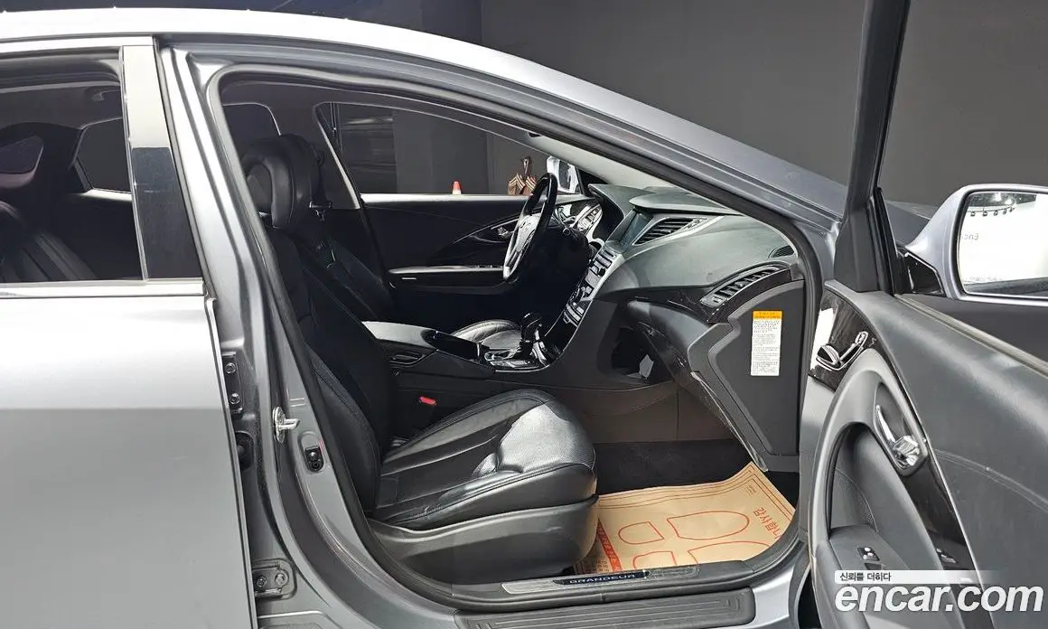 Hyundai Grandeur 2016 2.4 автомат (гидро), фото 16