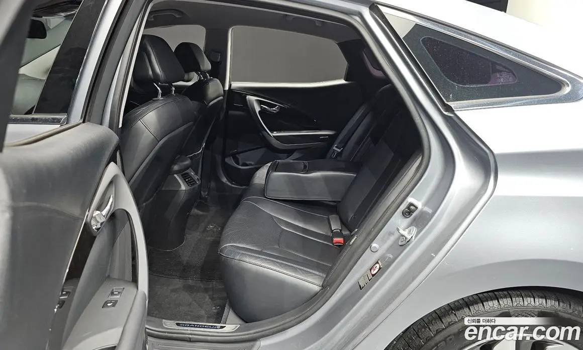 Hyundai Grandeur 2016 2.4 автомат (гидро), фото 18