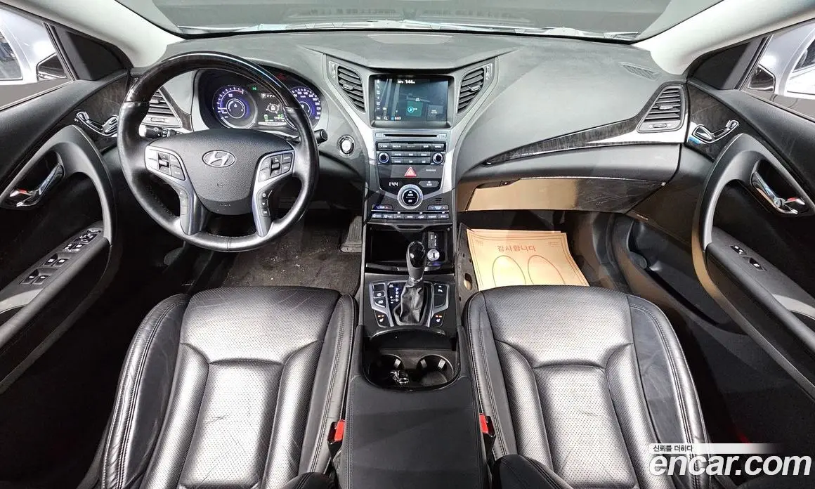 Hyundai Grandeur 2016 2.4 автомат (гидро), фото 10