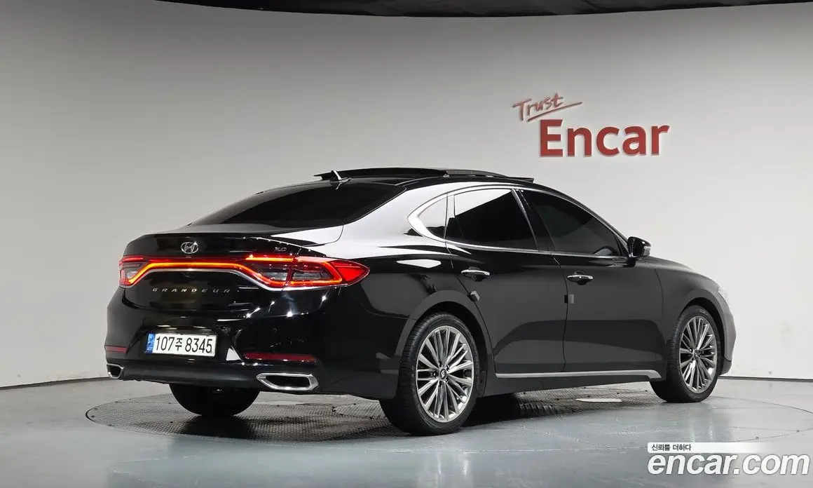 Hyundai Grandeur 2019 2.4 автомат (гидро), фото 1 Hyundai Grandeur 2019 2.4 автомат (гидро), фото 1
