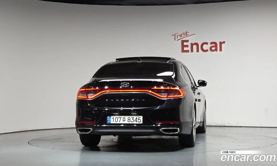 Hyundai Grandeur 2019 2.4 автомат (гидро), фото 3 Hyundai Grandeur 2019 2.4 автомат (гидро), фото 3