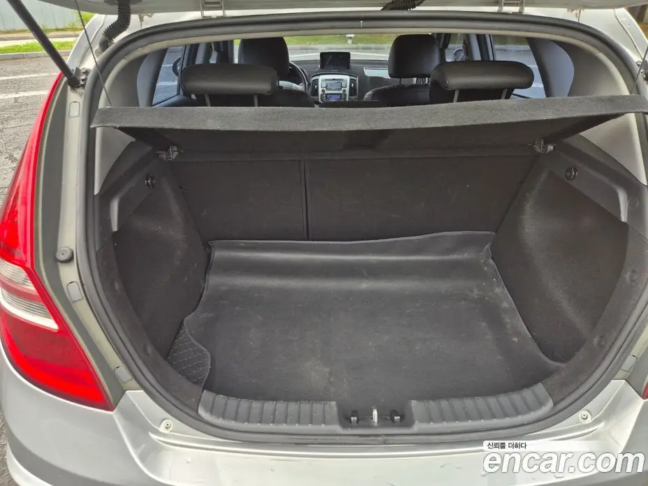 Hyundai i30 2009 1.6 автомат (гидро), фото 17