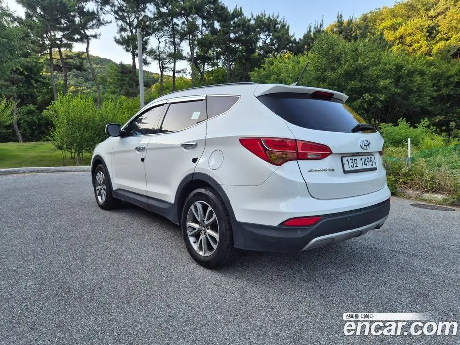 Hyundai Santa Fe 2014 2.0 автомат (гидро), фото 4 Hyundai Santa Fe 2014 2.0 автомат (гидро), фото 4