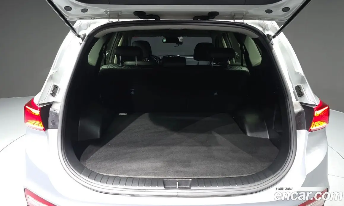 Hyundai Santa Fe 2018 2.0 автомат (гидро), фото 20