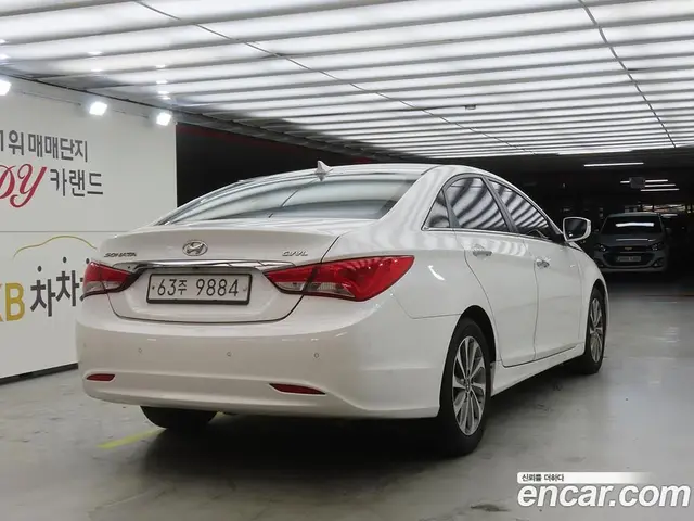 Hyundai Sonata 2013 2.0 автомат (гидро), миниатюра 4