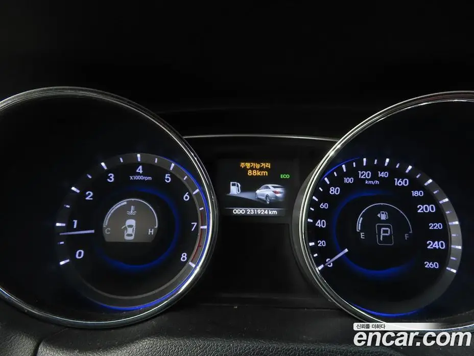 Hyundai Sonata 2013 2.0 автомат (гидро), фото 9