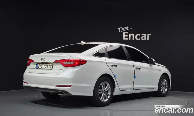 Hyundai Sonata 2016 2.0 автомат (гидро), миниатюра 2