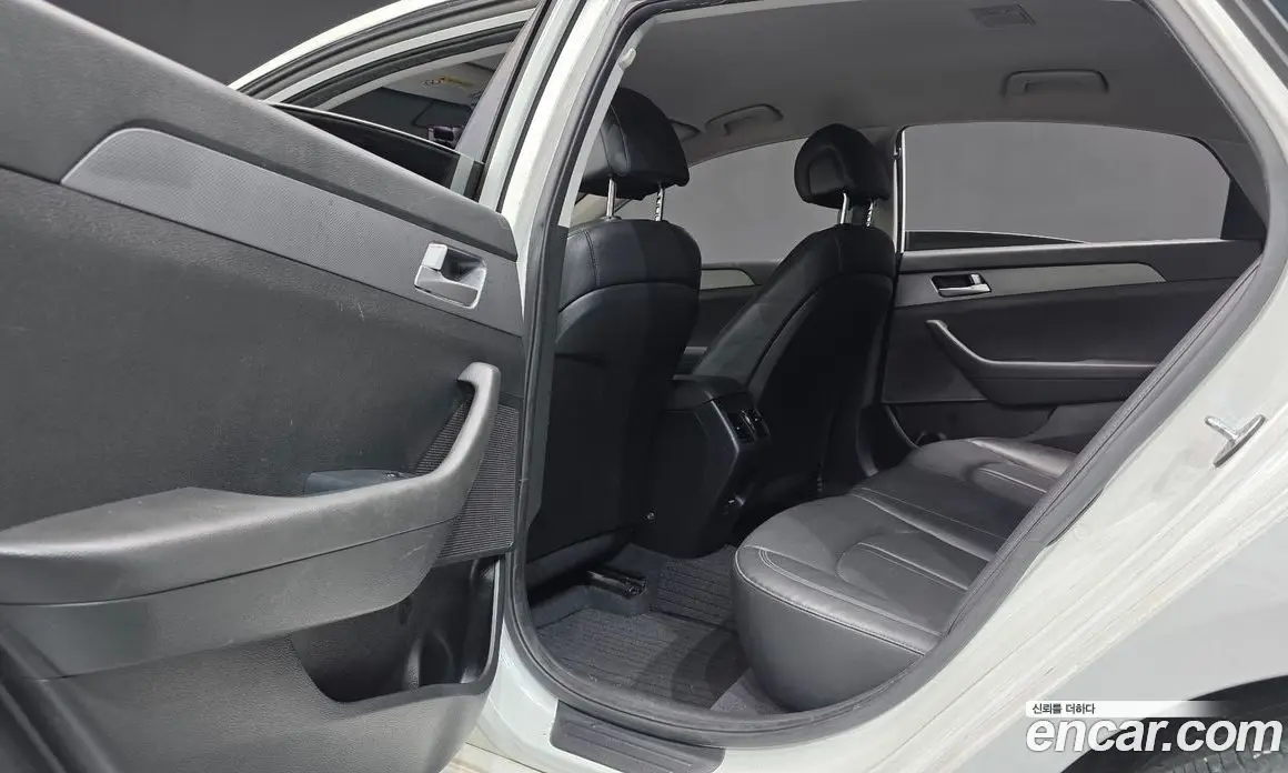 Hyundai Sonata 2016 2.0 автомат (гидро), фото 18