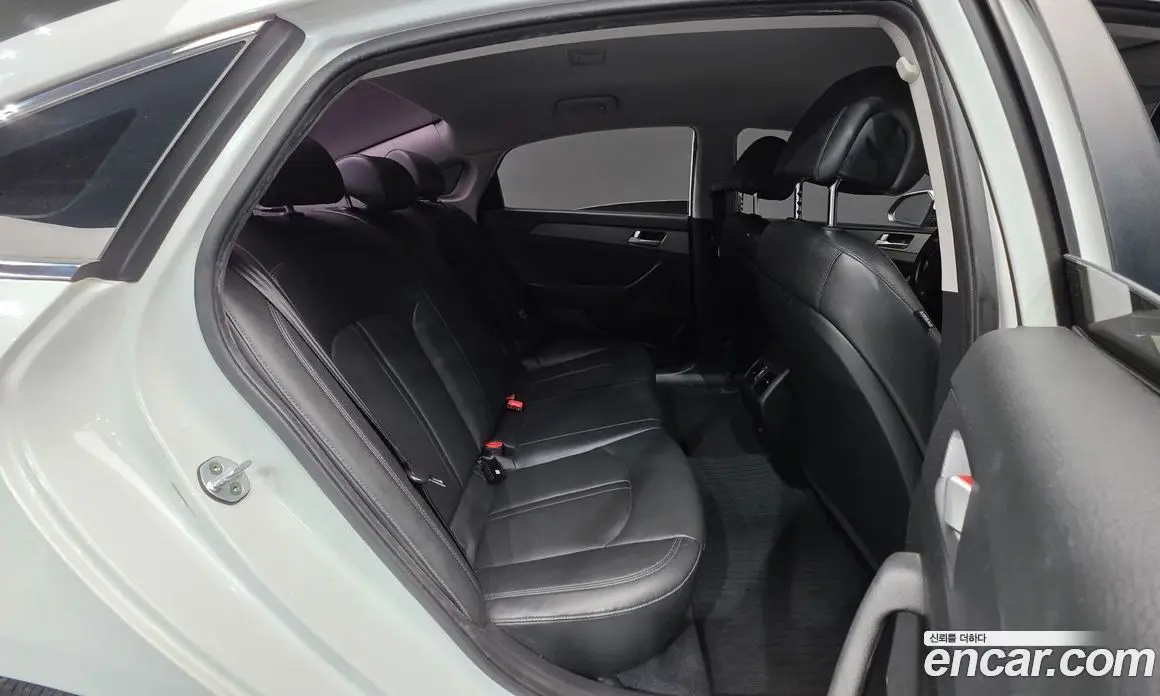 Hyundai Sonata 2016 2.0 автомат (гидро), фото 19