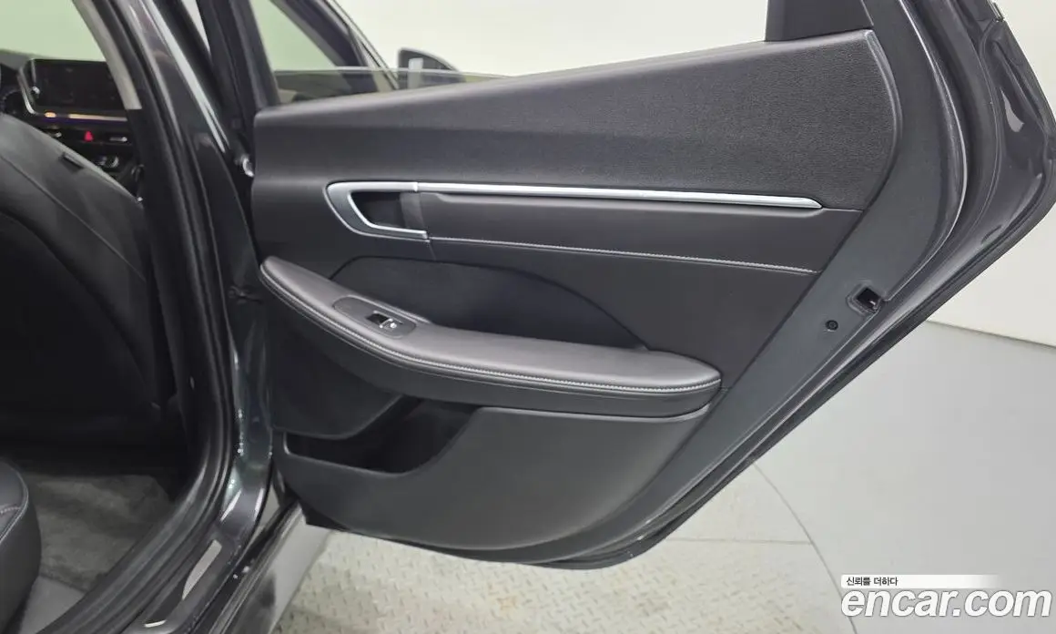 Hyundai Sonata 2023 2.0 автомат (гидро), фото 15
