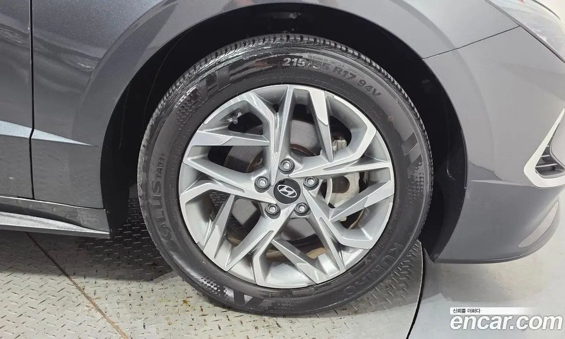 Hyundai Sonata 2023 2.0 автомат (гидро), фото 7