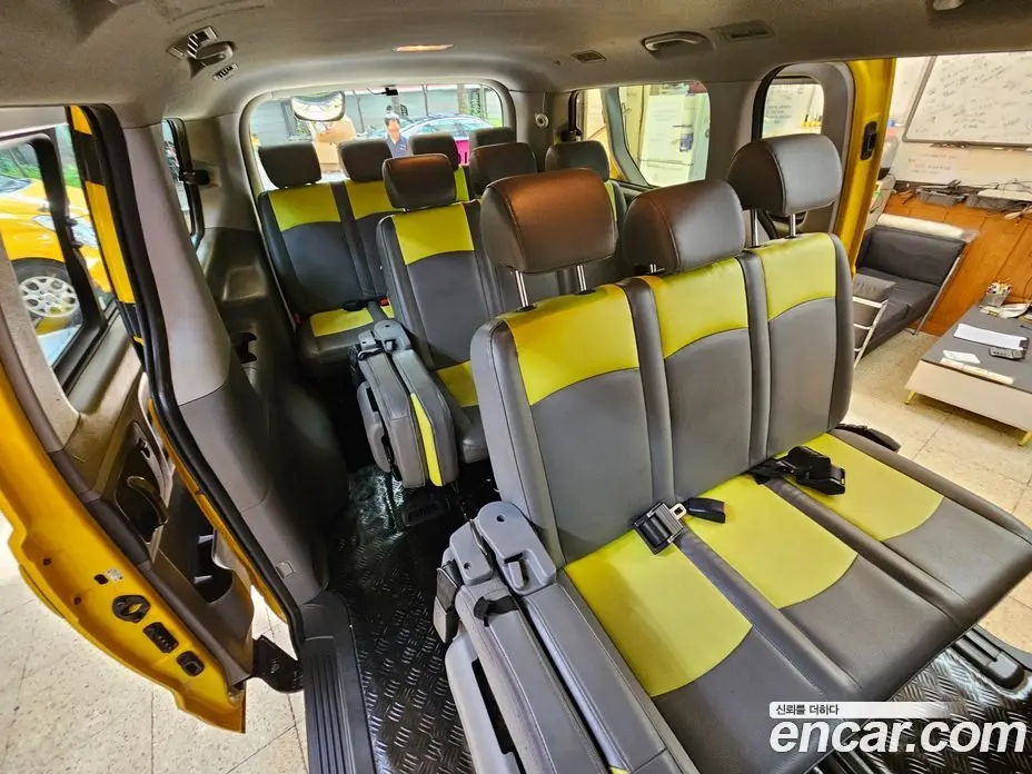 Hyundai Starex 2016 2.5 автомат (гидро), фото 17