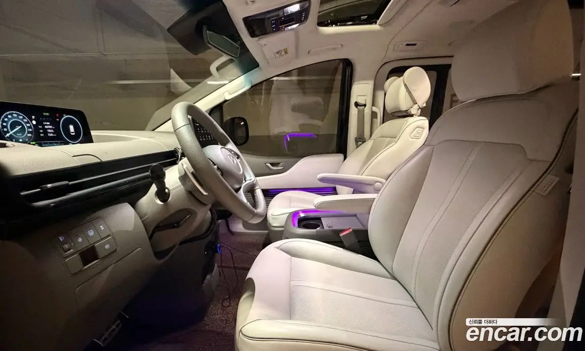 Hyundai Staria 2024 1.6 автомат (гидро), фото 11