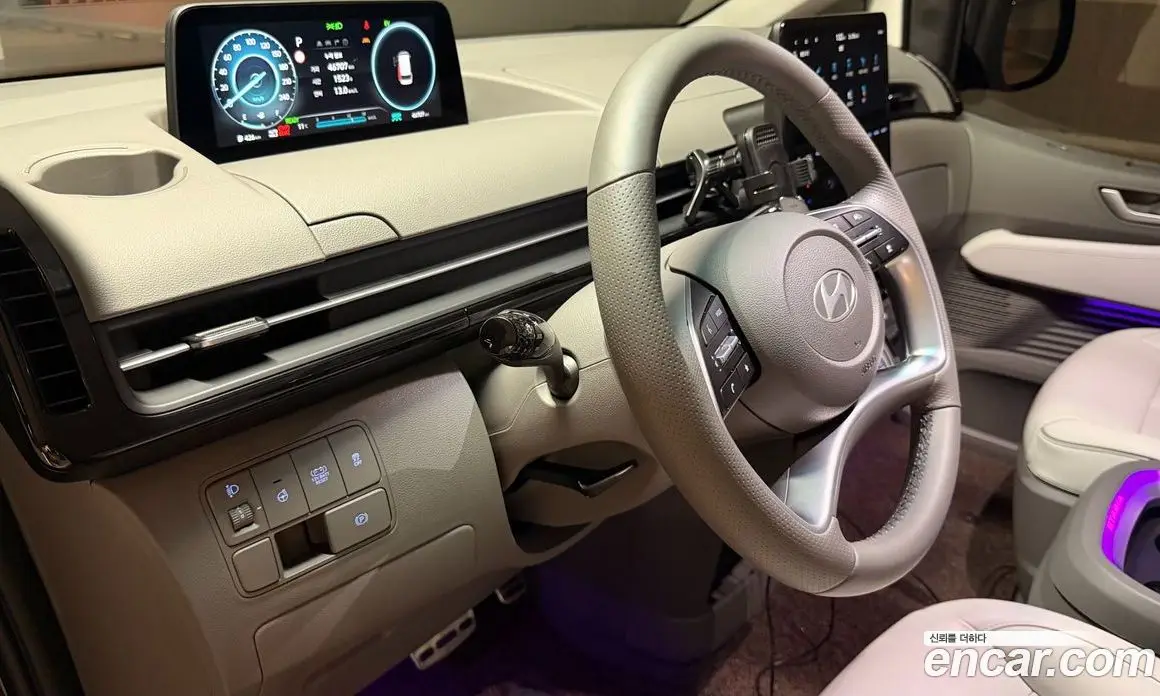 Hyundai Staria 2024 1.6 автомат (гидро), фото 14