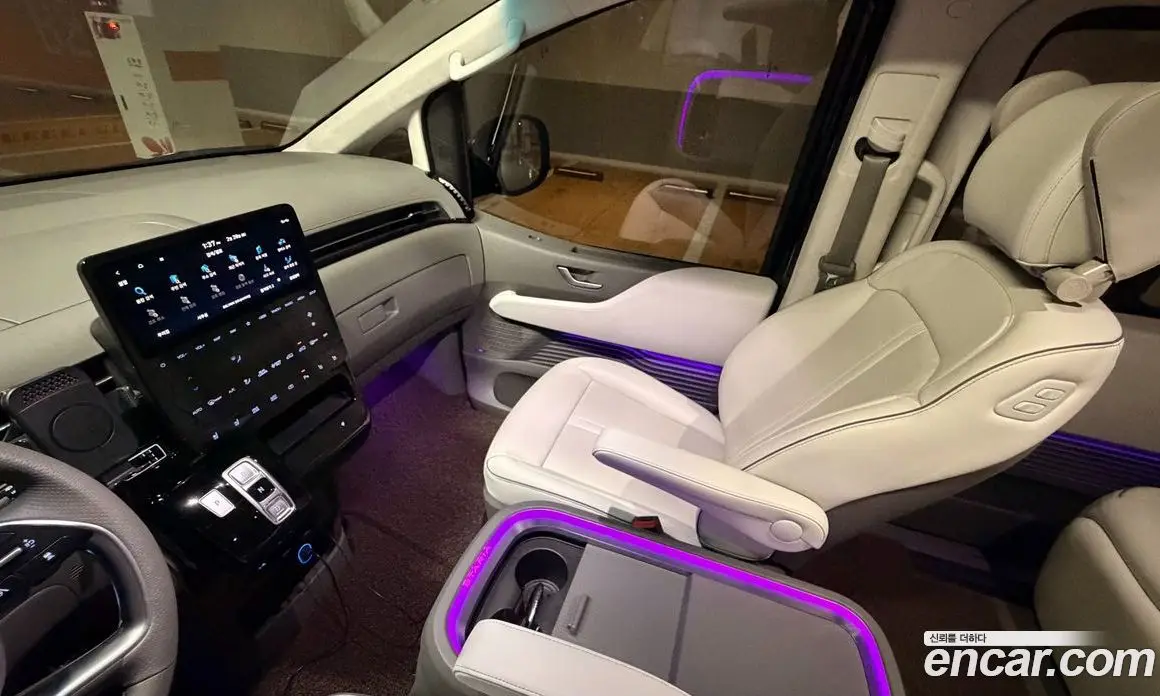 Hyundai Staria 2024 1.6 автомат (гидро), фото 19