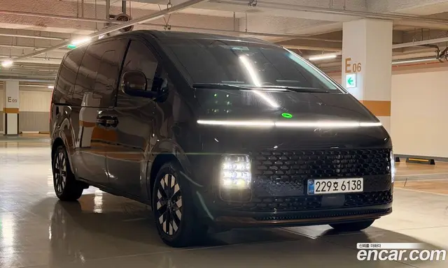 Hyundai Staria 2024 1.6 автомат (гидро), миниатюра 3